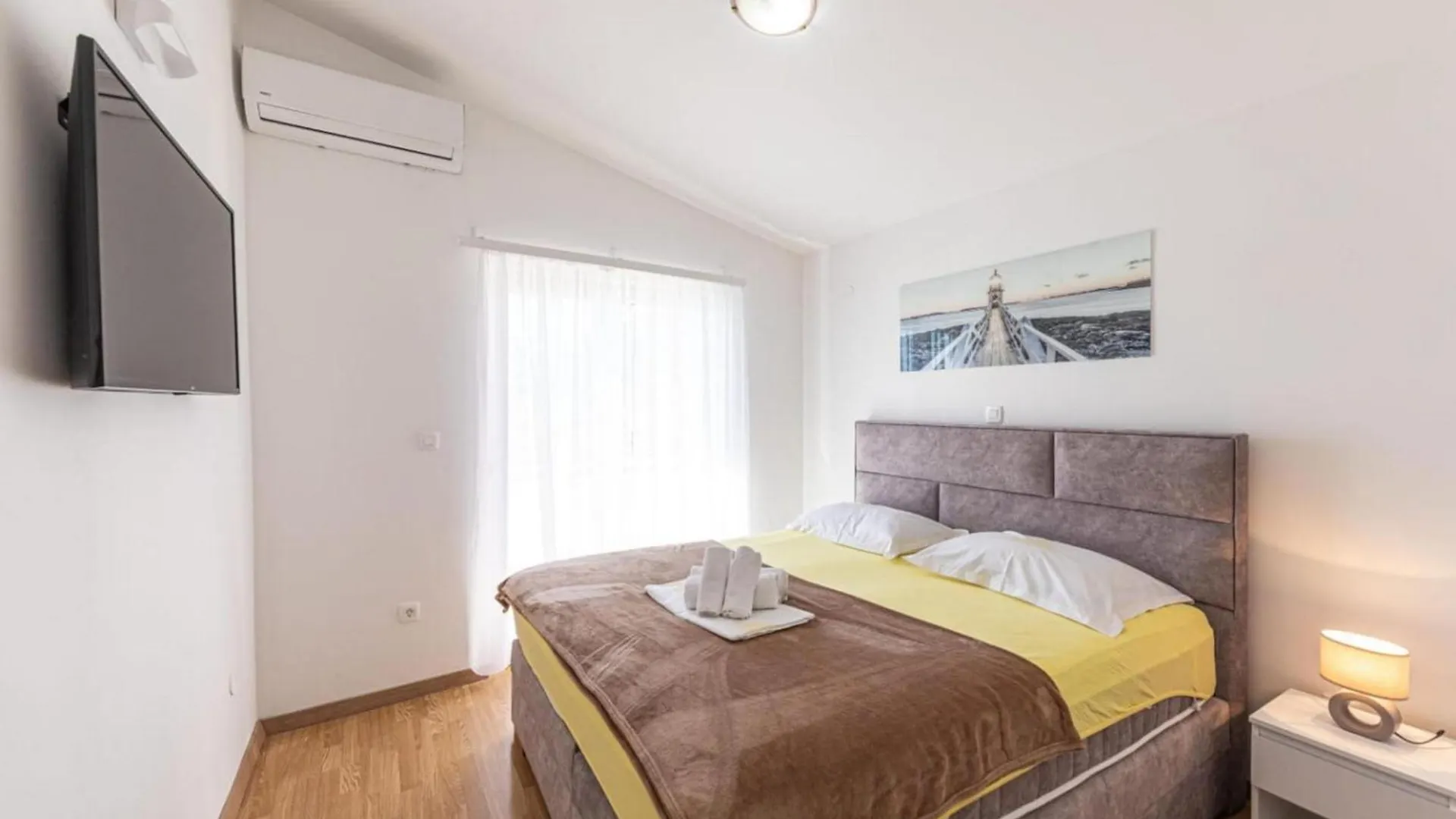 Kastel Luksic Scenic Villa With Pool Kastela