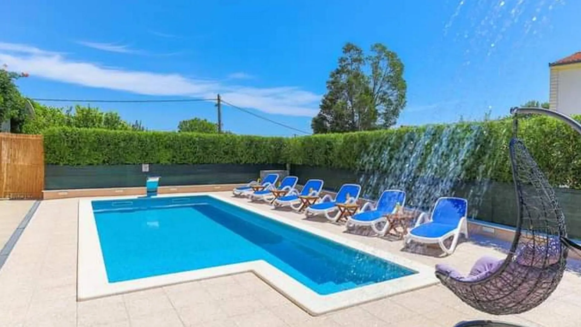Kastel Luksic Scenic Villa With Pool Kastela